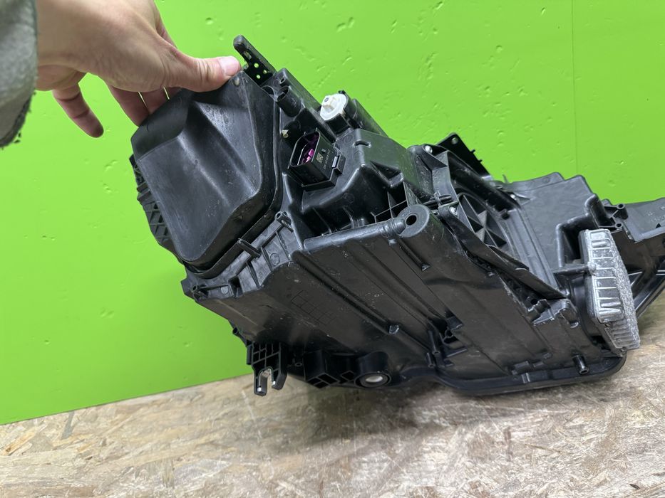 Far Audi A6 C8 4K full led 2020-2024 stanga