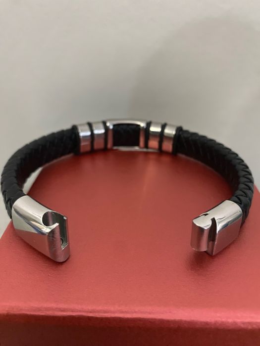 Мъжка кожена гривна