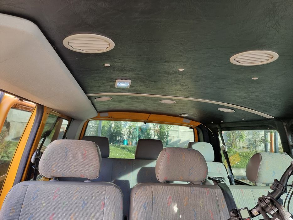 VW TRANSPORTER T5 8+1 locuri
