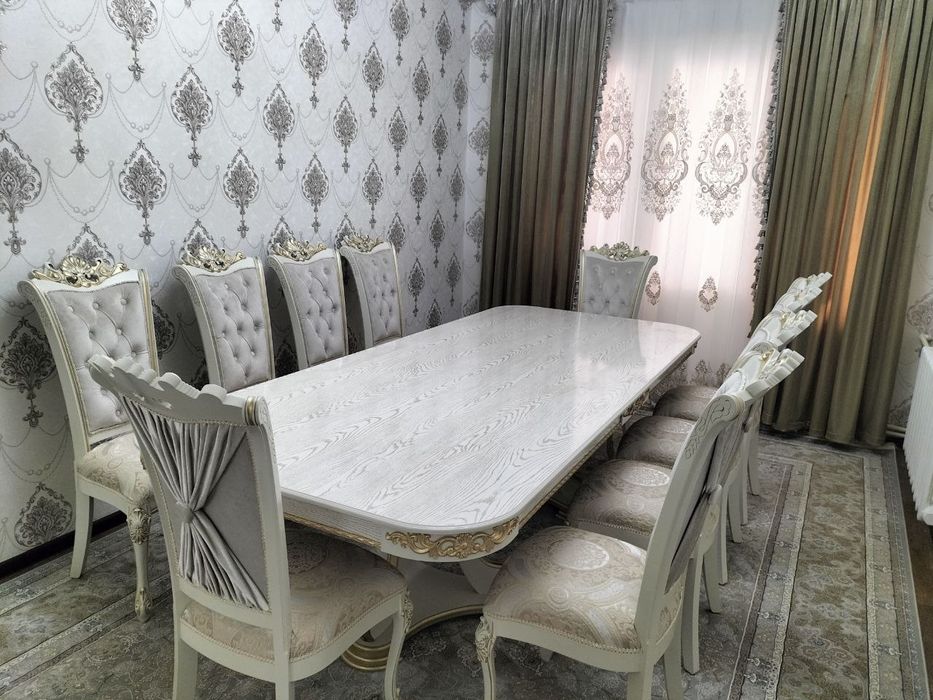 Стол стул сотилади