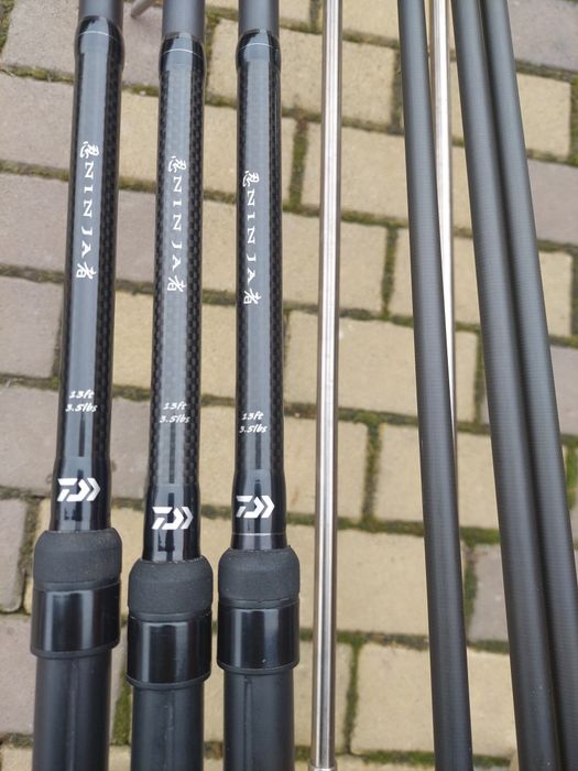 Set 3 lansete crap daiwa ninja x de 3.90m 3,5lb 2tronsoane