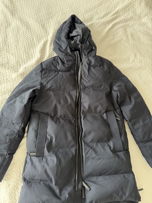 Мужской брендовый пуховик  размер Л 80см длина