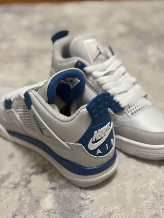 Jordan 4 military blue 38eu