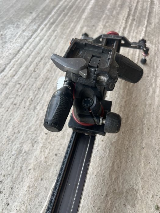 Slider video Konova cu cap rotativ
