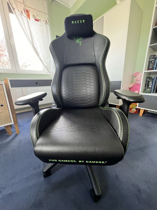 Scaun gamer Razer Iskur