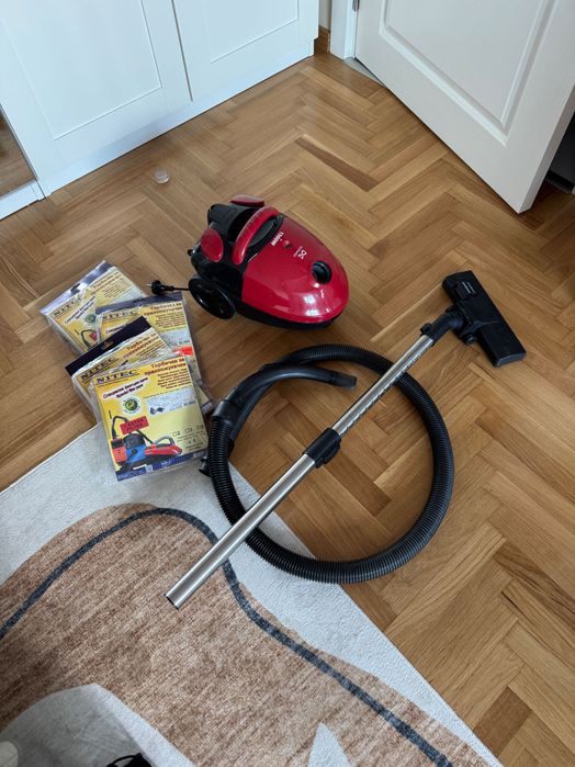 Прахосмукачка Daewoo RC 220 R и торбички