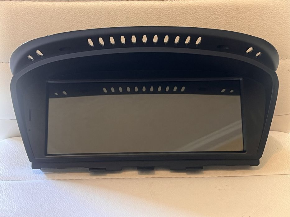 Carplay. Чисто нов