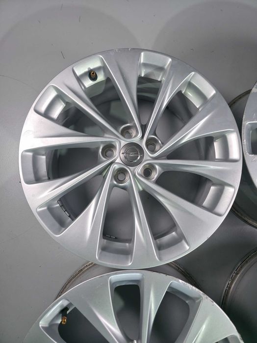 4 Jante Aliaj 5x105 17'' - OEM Opel Astra J Benzina / Astra K / Mokka - Stare F BUNA + Senzori Presiune OEM !
