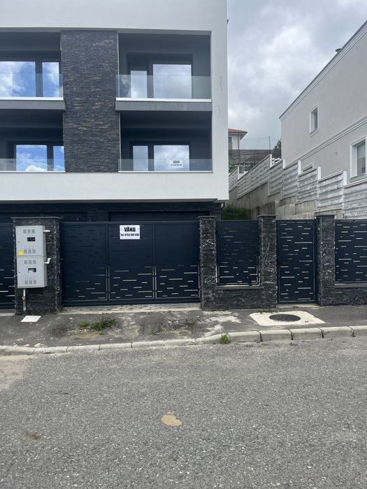 Vand duplex cartier Voronet!