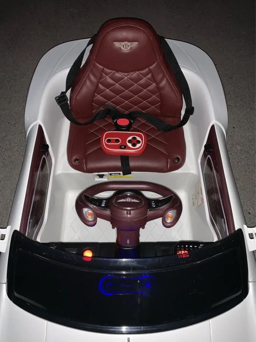 Электромобиль Bentley EXP12 JE1166