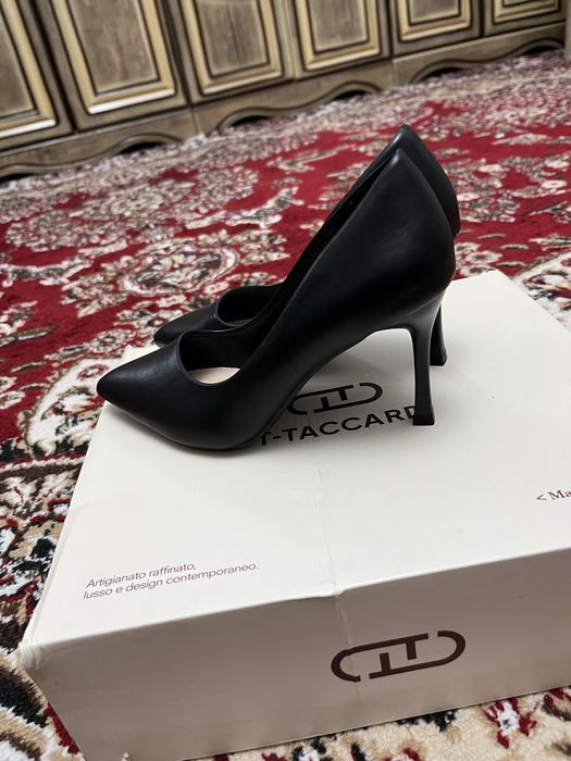 Yangi tuflilar sotiladi,35razmerda juda kachestvenniy rossiya mahsulot