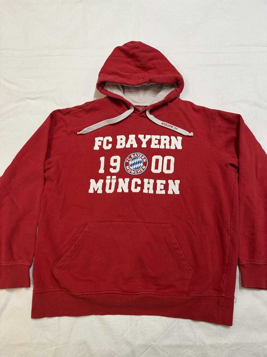 FC Bayern München (ФК Байерн Мюнхен) мъжки суитшърт с качулка