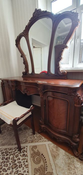 Спальная мебель большая