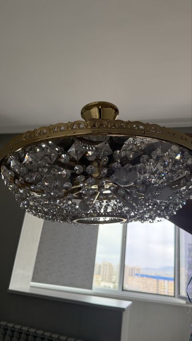 хрустальная люстра