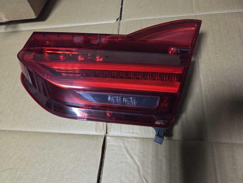 Stop lampa tripla haion portbagaj BMW seria 7 G11 G12 cod 7342968