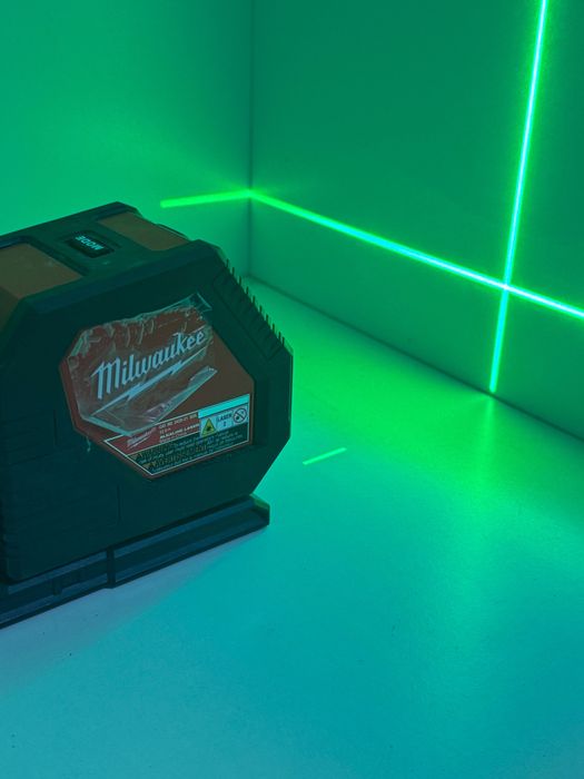 Milwaukee alkaline Laser