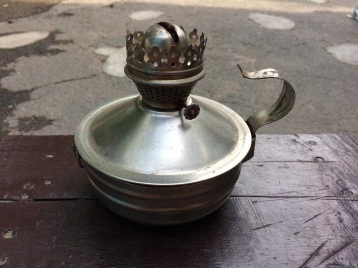 продам Керосиновую Лампу