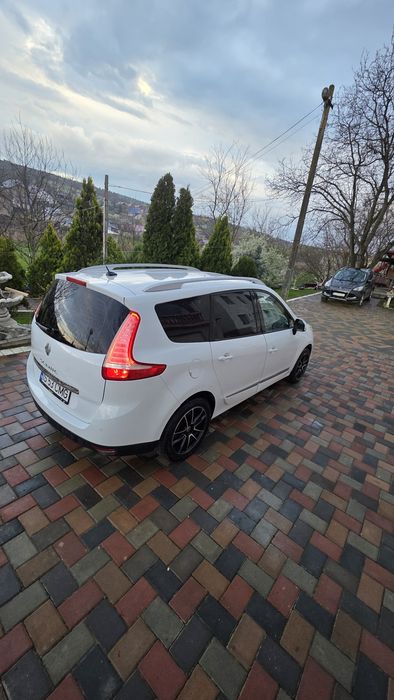 RENAULT Scenic 2012 — imagine 4