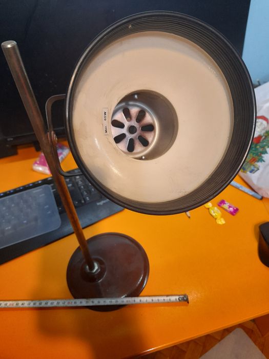 Лампа с чупещо рамо за бюро и стойка за лампа