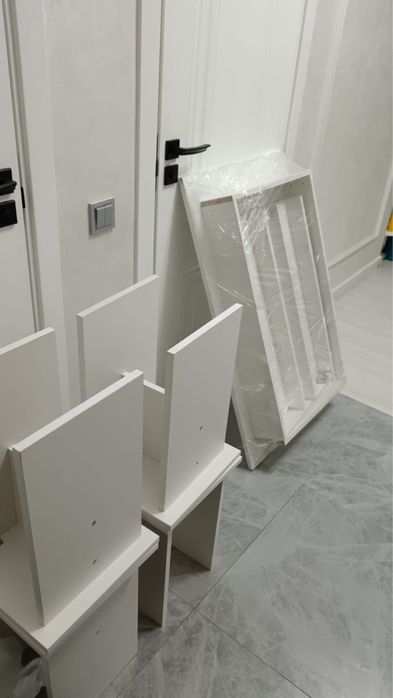 стол новый в наличий есть 20