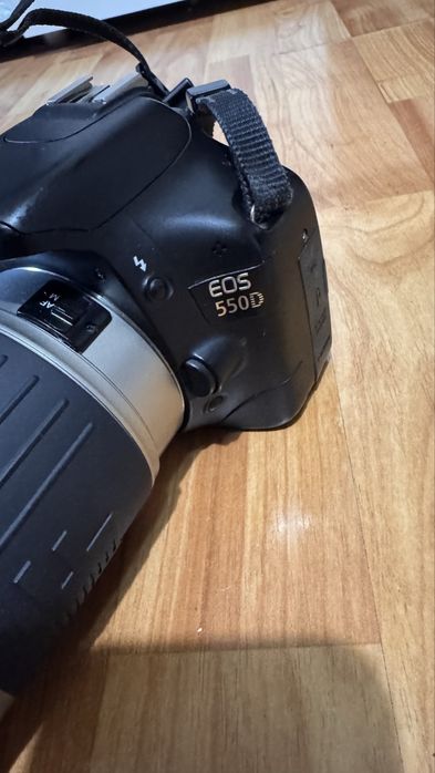 Aparat foto dslr Canon eos 550d