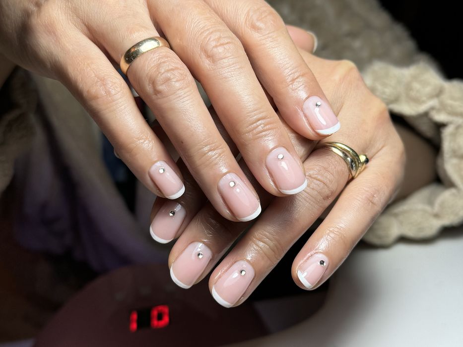 маникюр, наращивание и педикюр