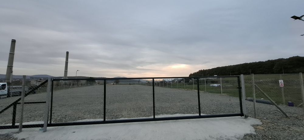 De vanzare  teren intravilan imprejmuit  pe centura Zalăului !