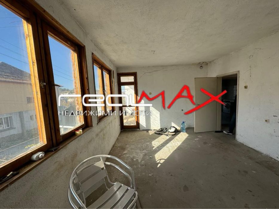 Продава се Етаж от къща в Казанлък - 120 кв.м за 531 €/кв.м - Снимка #3