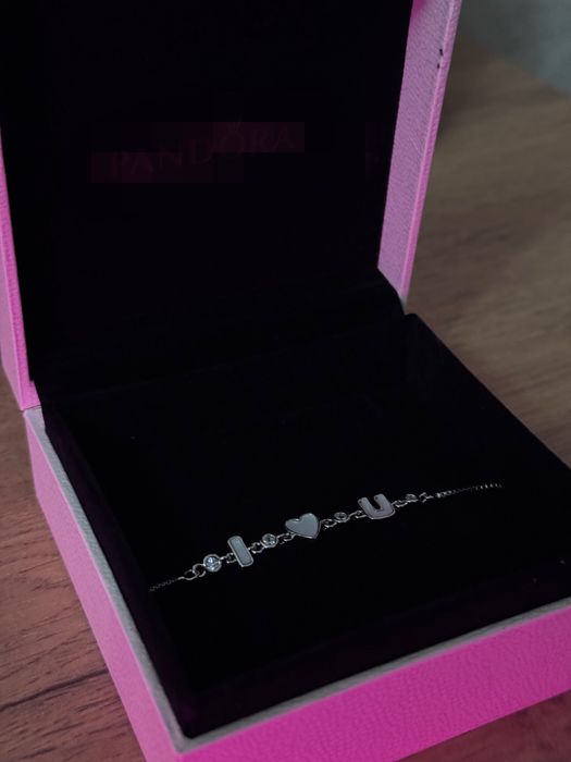 Набор украшений: браслеты + кулоны