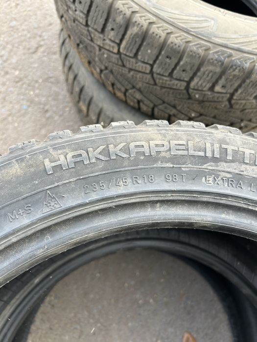 Резина HAKKAPELIITTA 8 235/45r18