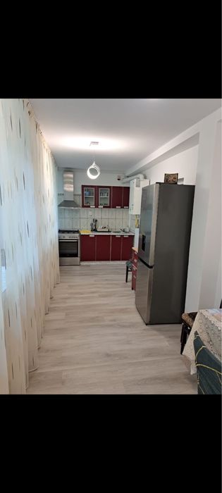Închiriez apartament 2 camere în Mangalia – loc de parcare