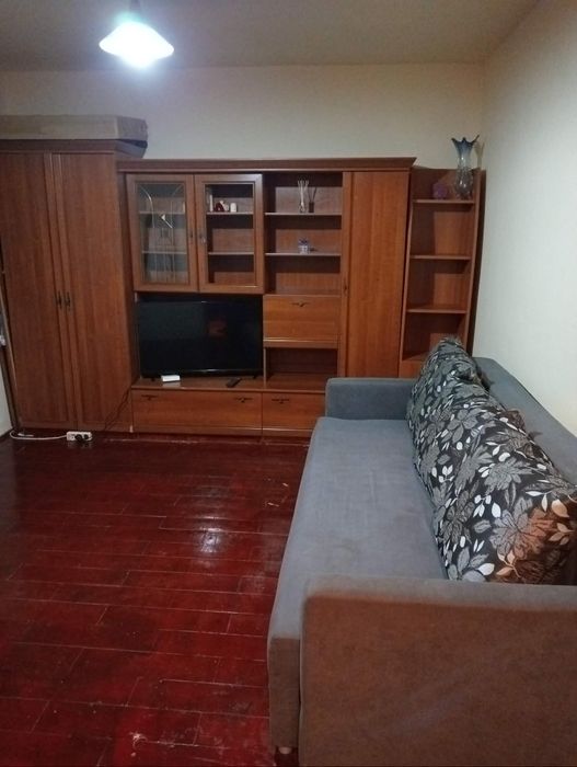 Garsoniera de închiriat