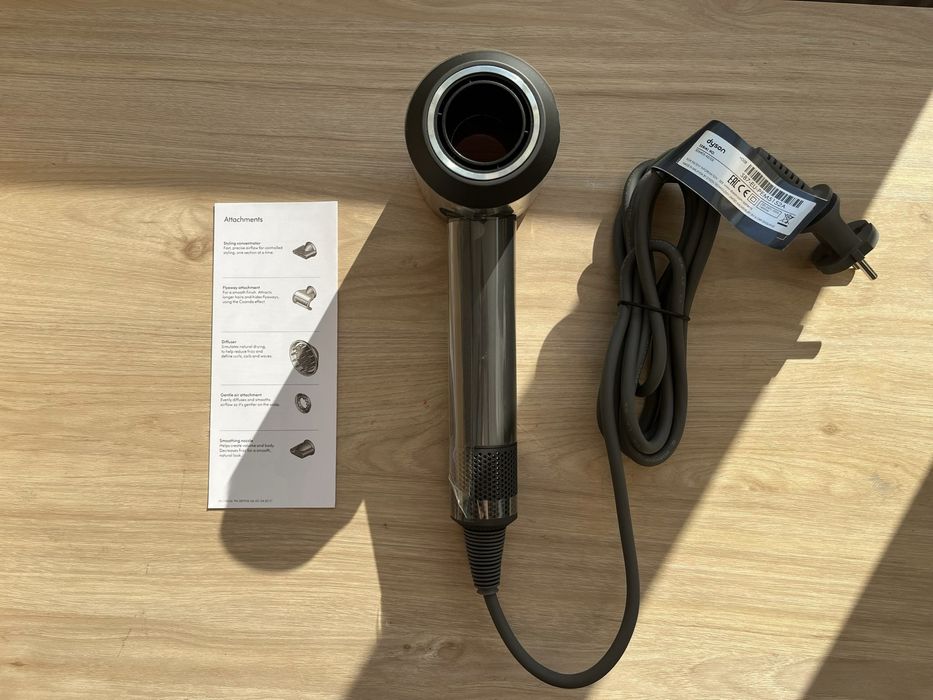 Dyson Supersonic HD08 nou