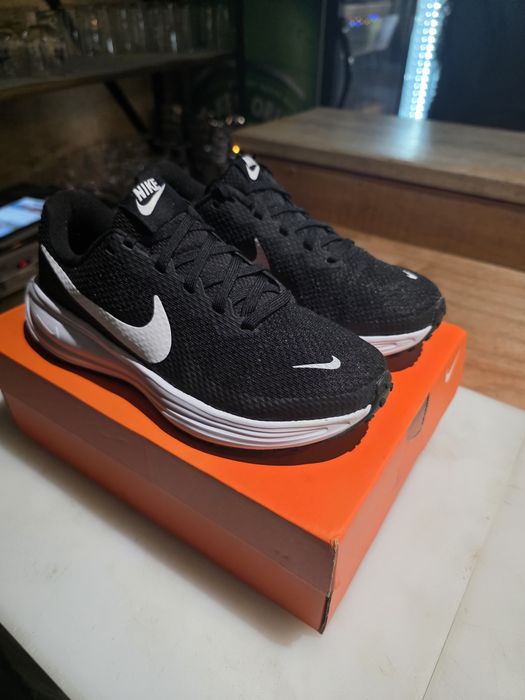 Nike Revolution 8  Номер 36