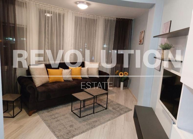 Дава се под наем Двустаен апартамент в Варна, Гръцка махала - 60 кв.м за 550 € - Снимка #1