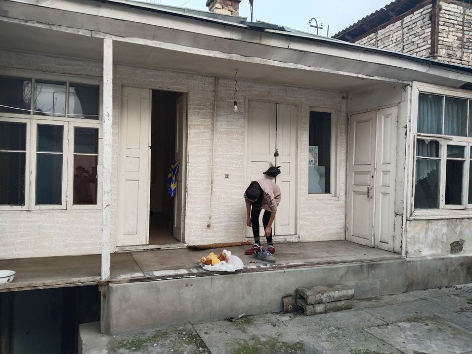 Turar joy uy ko'chmas