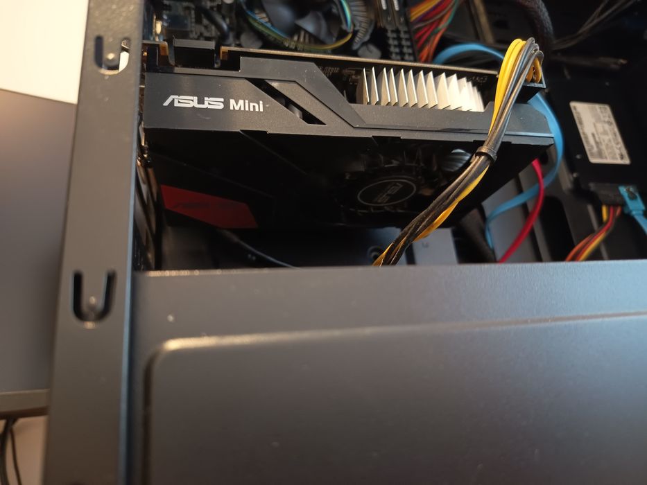 Placa video gtx 950 2 GB DDR5