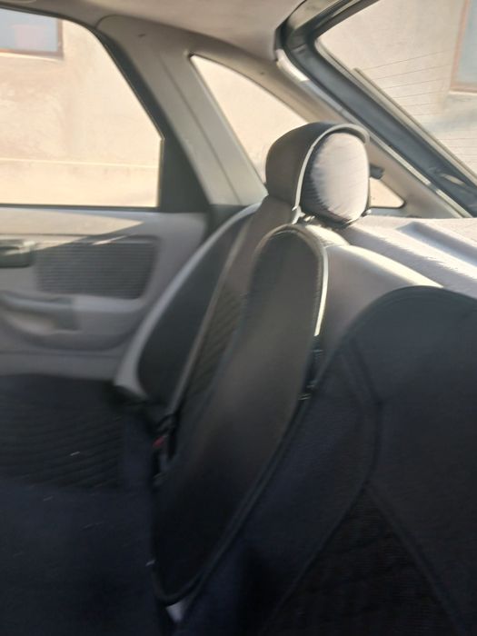 Машина Ford Sierra