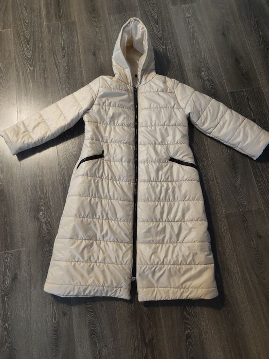 Geaca dama crem nouă