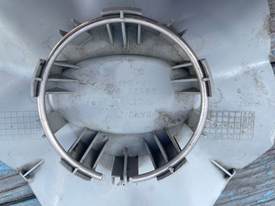 Продам колпачки на Субару