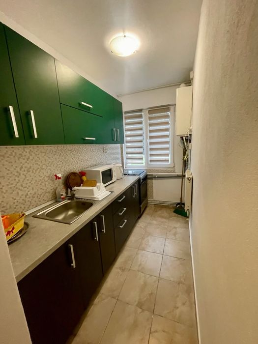 Inchiriez apartament 2 camere in Bistrita, str Artarilor( zona Decebal).