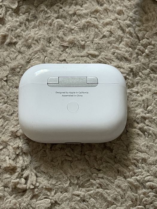 Apple AirPods Pro generatia a doua noi sigilate