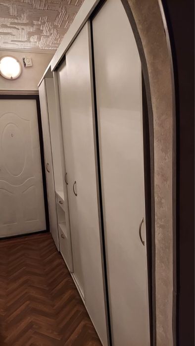 Отдам даром шкаф купе