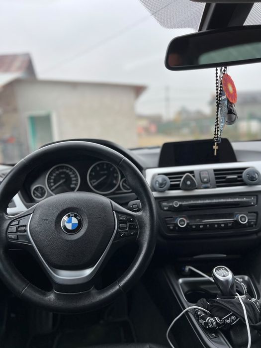 BMW 3 Series 2012 — imagine 5