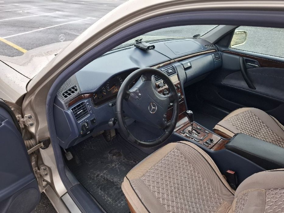 Мерседес w210 E200