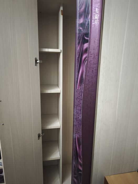 Продам 2 шкафа-прихожие