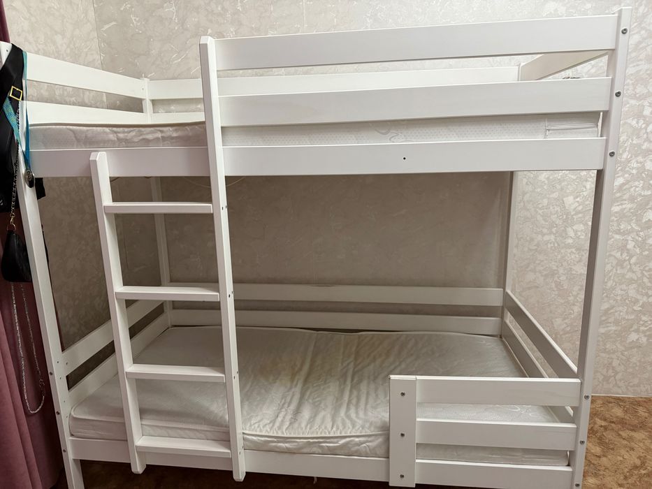 Двухярусная кровать 90*200