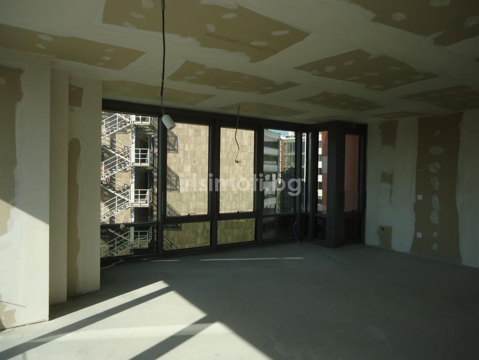 Продава се Многостаен апартамент в София, Манастирски ливади - 191 кв.м за 1402 €/кв.м - Снимка #1