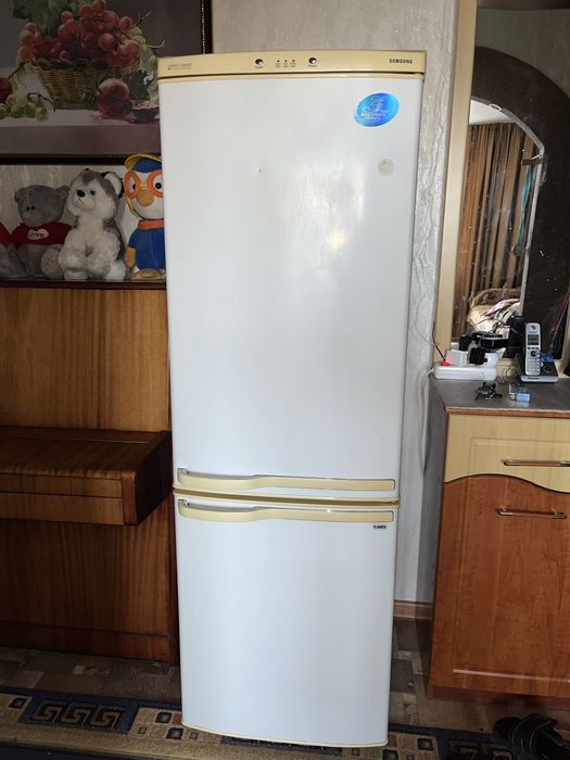 Продам холодильник