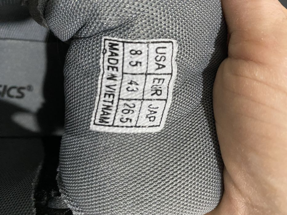 Борцовки новый . Уена 8.000 без торга.